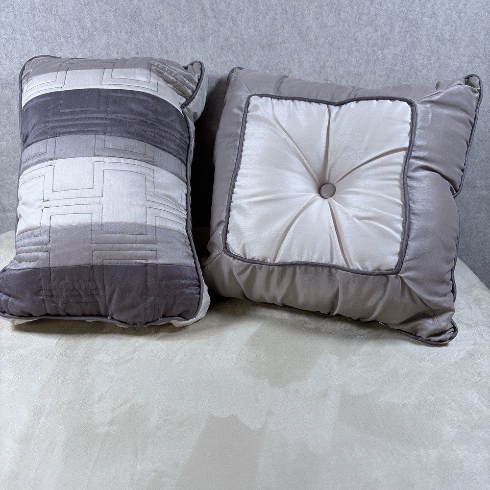 Victoria Classic Mix Pillow and Rectangle Pillow Set of Two New No Tag (217)
